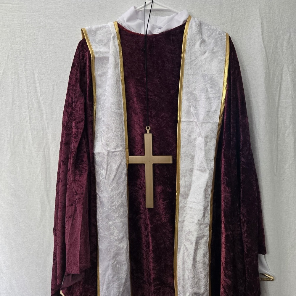 Cardinal Adult Halloween Costume Long‎ Robe No Tags Measures Size Large W Hat